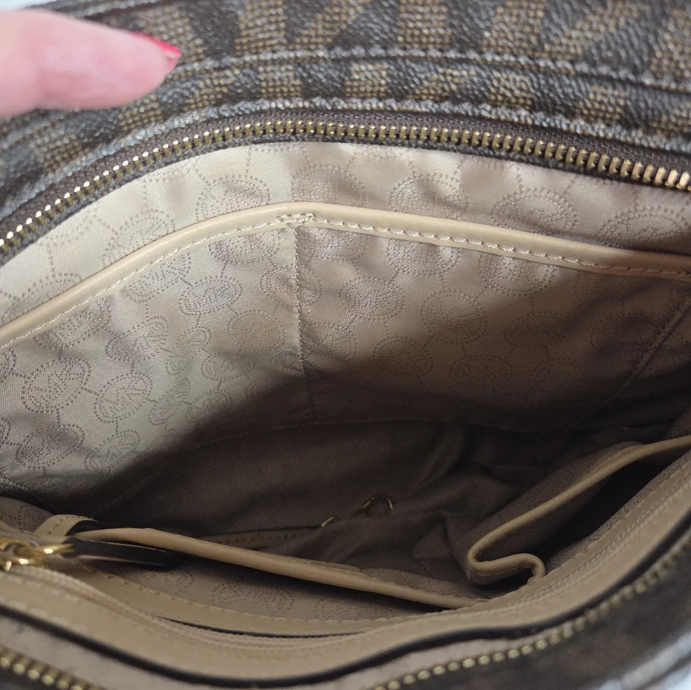 MICHAEL Michael Kors Jet Setter Large Brown Logo Crossbody Bag - Picture 12 of 16